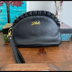 3/25$ 🛒 Ruffled-edge Wrislet Purse